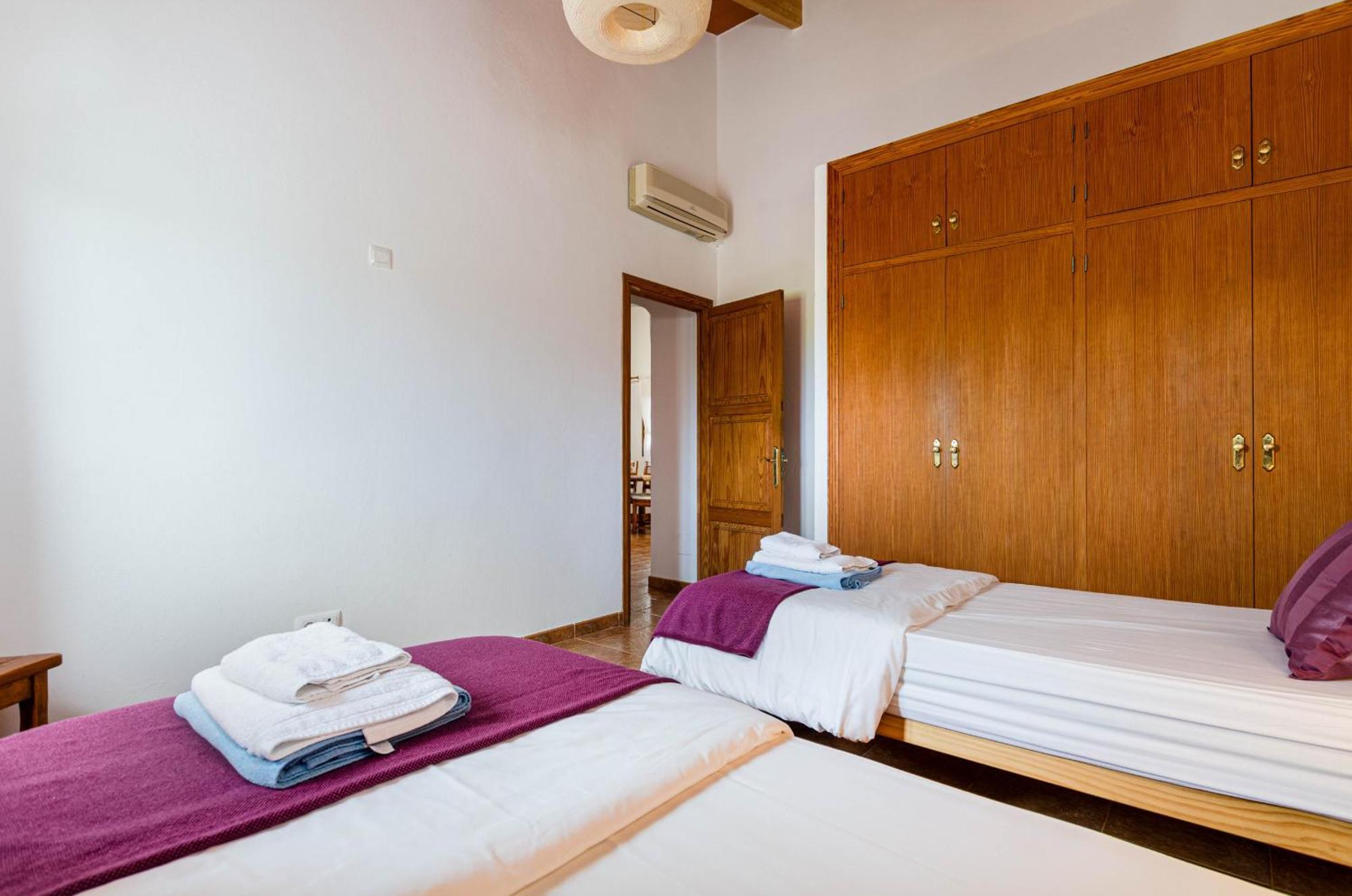 Villa Yourhouse Grau Petit *